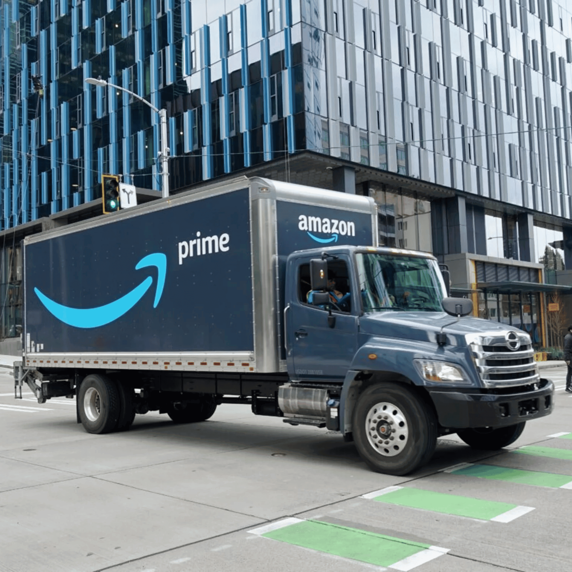 Amazon Box Truck